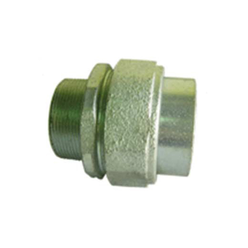 内外牙由任（UNY）